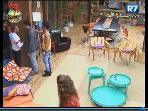 Claudia e Carril conversando 07.11