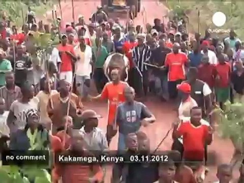 Presidential bullfight in Kenya - no comment