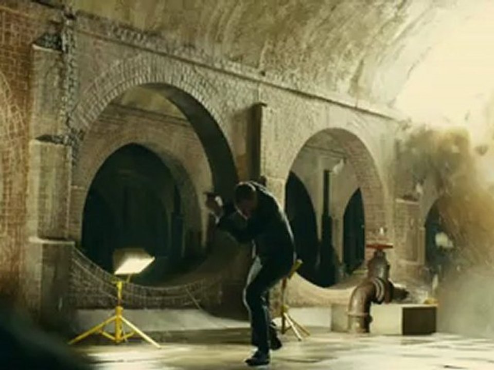 SKYFALL - Clip: Mind The Gap - At Cinemas October 26