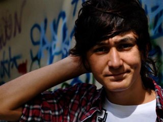 Nyrolff ft. Batuhan Aşık oluyorum