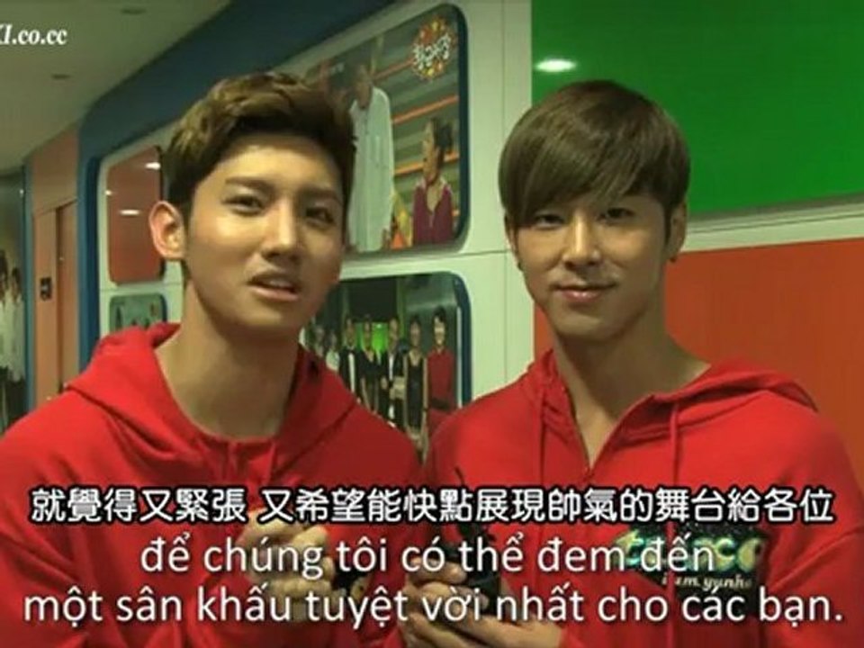 [TWINSHINKI中字] 121027 music core backstage 2