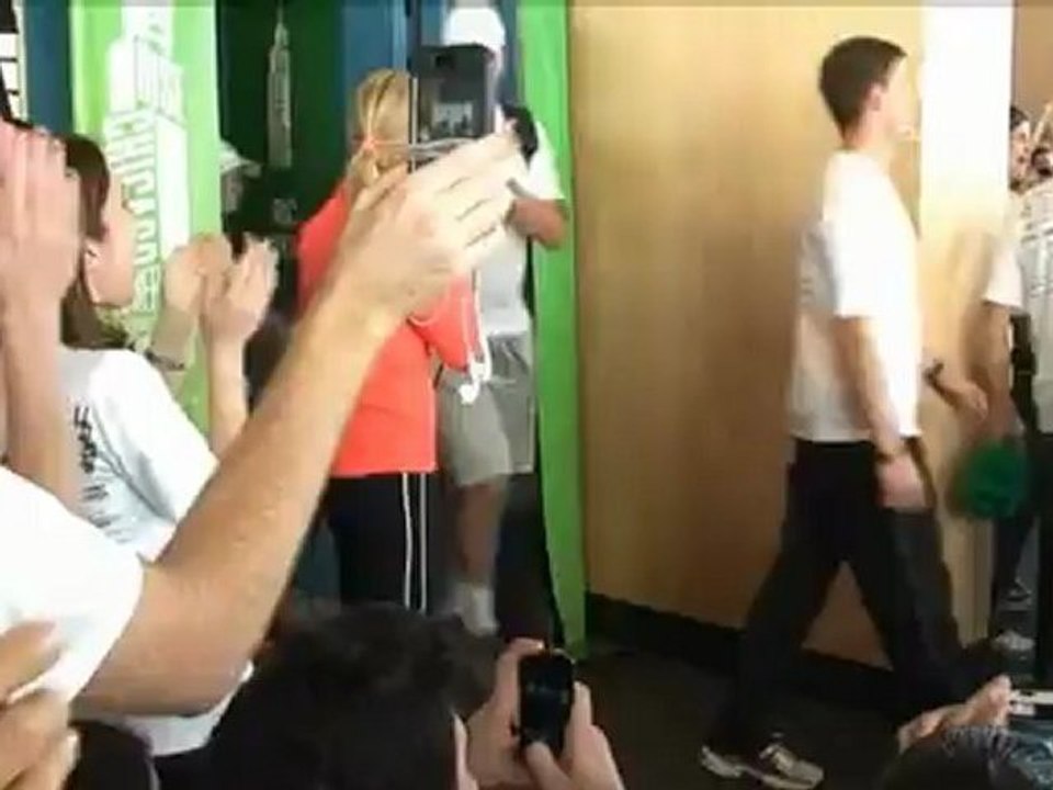 Biyonik bacakla tarihi tırmanış