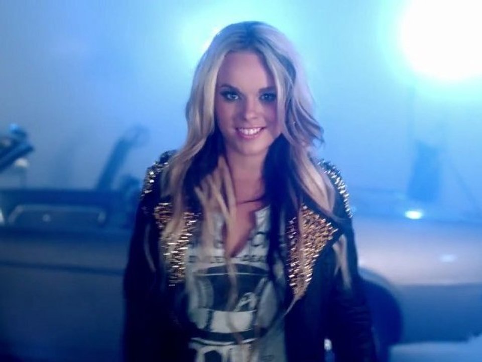 Katy Tiz - Famous (Official Music Video)