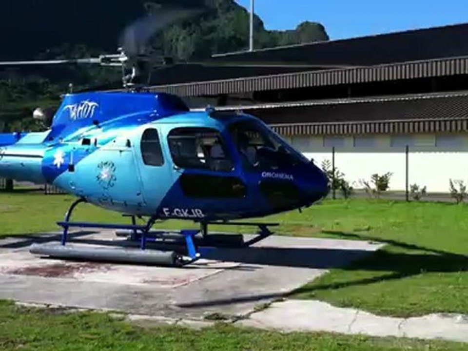 Take off helicopter _ AS-350 B2 BoraBora "Tahiti Helicopters"