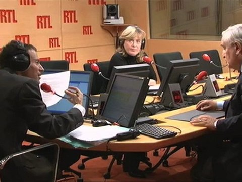 Jean-Pierre Raffarin sur RTL : Ayrault ne joue pas son rôle d'airbag