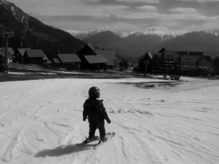 ski comme maman; boum!!