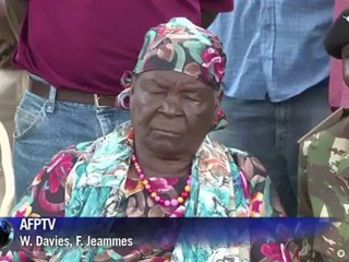À Kogelo, la grand-mère d'Obama prie pour le candidat démocrate