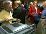 Swing state Iowa votes in tight election race
