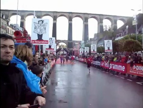 semi-marathon st pol-morlaix 2012 arrivée de mario et son petit vélo
