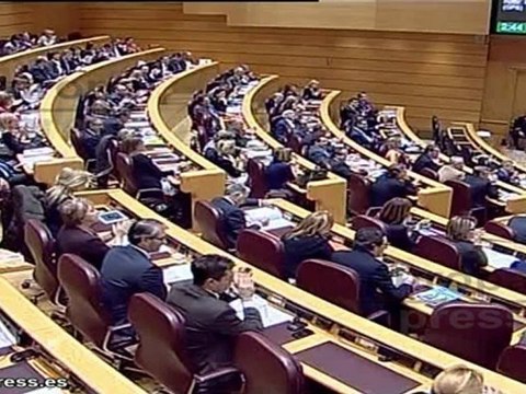 Rajoy recalca que su Gobierno no engaña a la gente