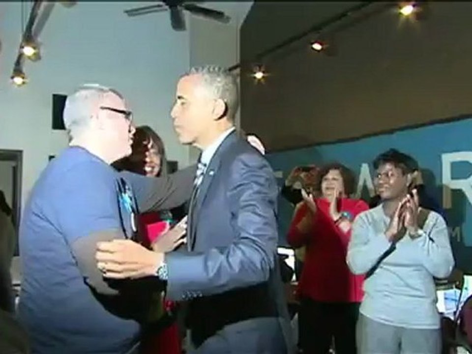 Obama parabeniza Mitt Romney