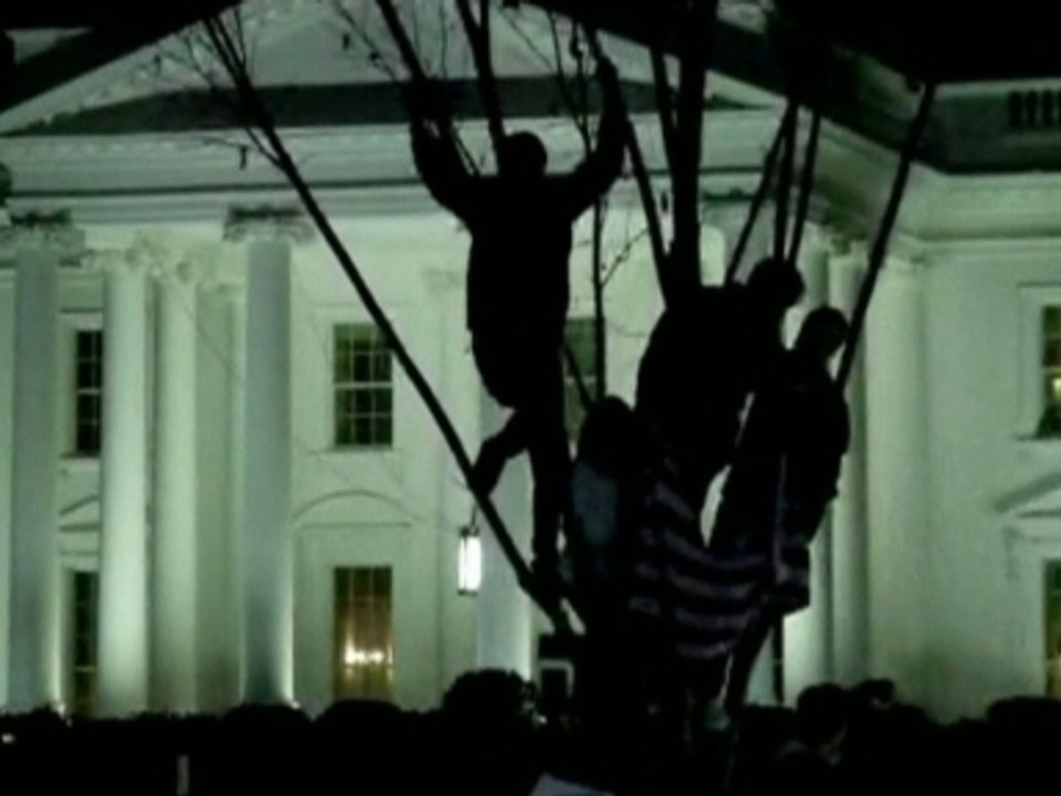 Celebrations outside White House as networks pr...