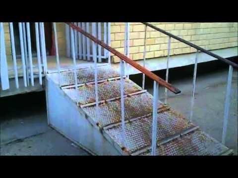 Aversa (CE) - Abbattuta barriera architettonica all'Asl (01.11.12)