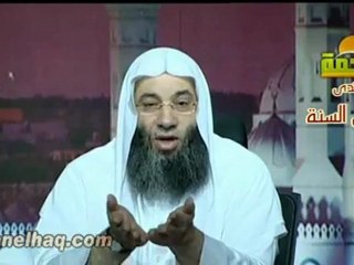 زوجها يطالبها بخلع النقاب عند السفر لبلد غربى