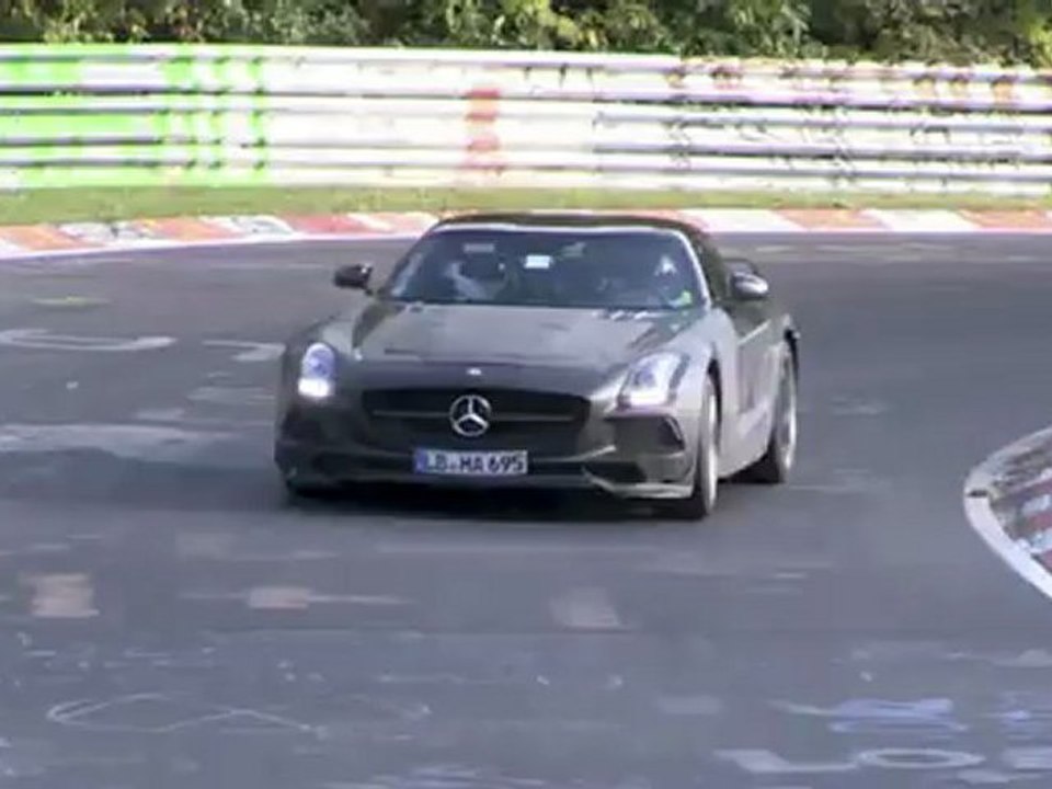 Mercedes SLS AMG Black Series - Nurburgring Video Spia