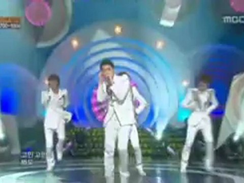 Nhóm HKT đạo nhạc và nhãy nhái y hệt nhóm Beast Hàn Quốc (Mystery)