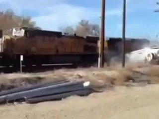 Dramatic video: Freight train collides with truck in Utah