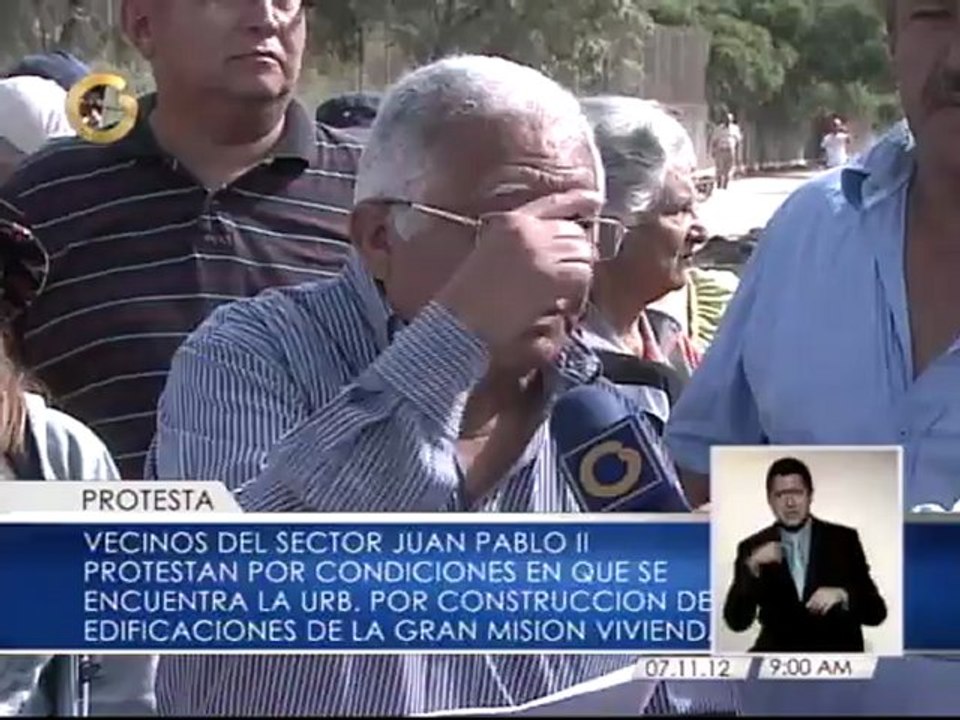Vecinos de Montalbán protestan contra daños generados por la Misión Vivienda