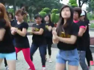 Hừng Đông Phần 2 - Breaking Dawn - Gangnam Style