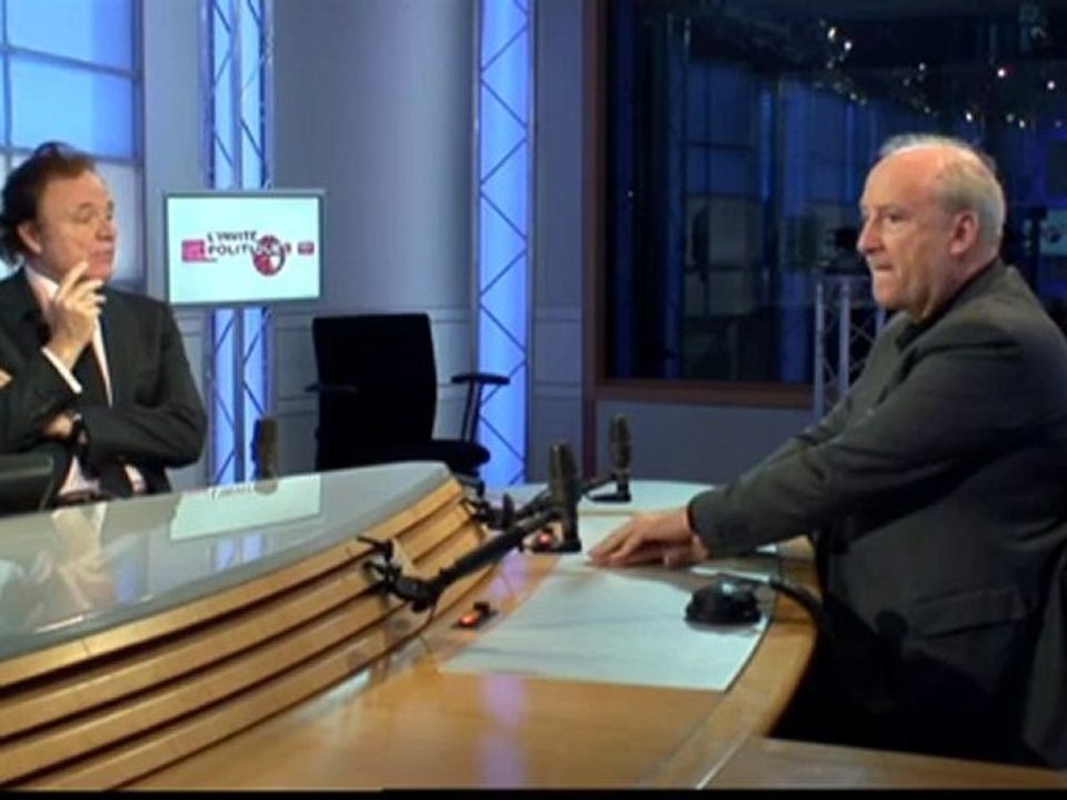 Hubert Vedrine,invité politique de Guillaume Durand