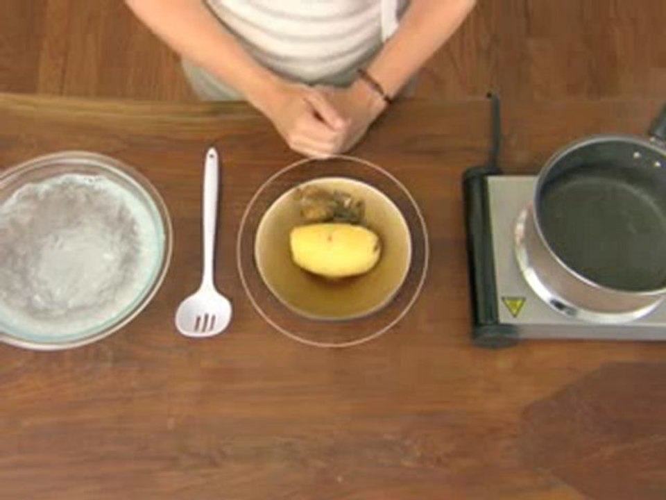 Как быстро почистить картошку