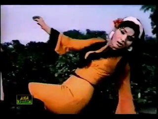 NOOR JAHAN- CHANJHAR AJJ KUJ KEHNDI AYE - KHAN CHACHA-HD