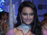 I Am Not Required To Be Size Zero, Says Sonakshi Sinha - Bollywood Babes [HD]