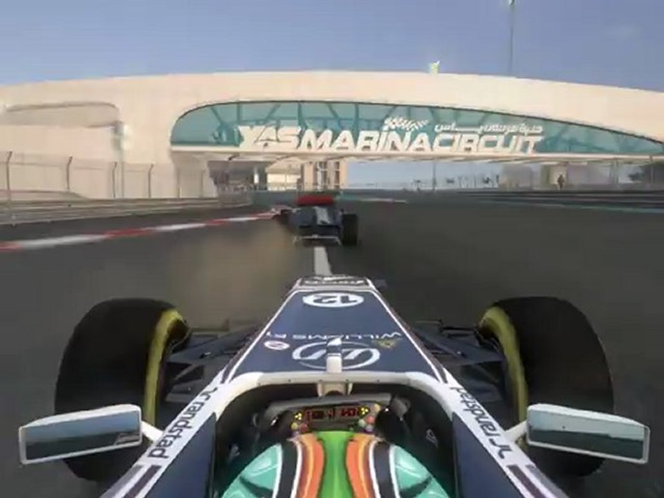 F1 2011 - GP des E.A.U. - Kier vs Button (1) en onboard