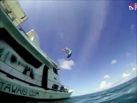 Surf, Girls - Surf video - Cool Shoe Tricks & Chicks