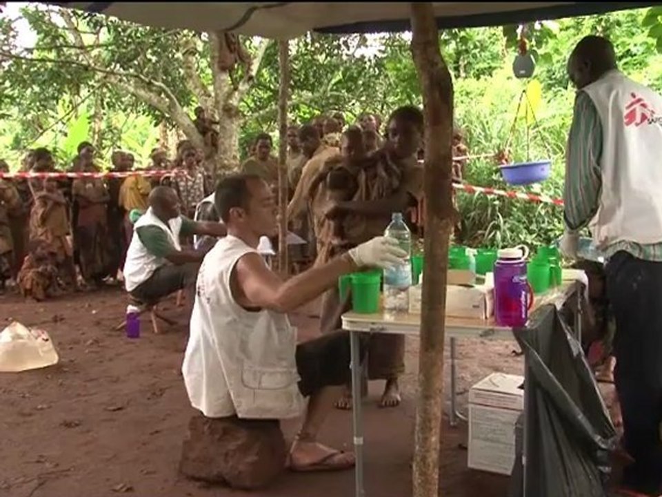 Guérir le pian chez les pygmées akas