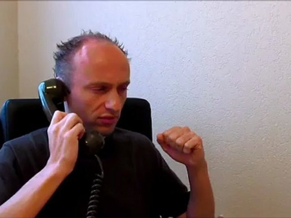 Les 2 minutes du peuple de François Perusse - Gueule de bois