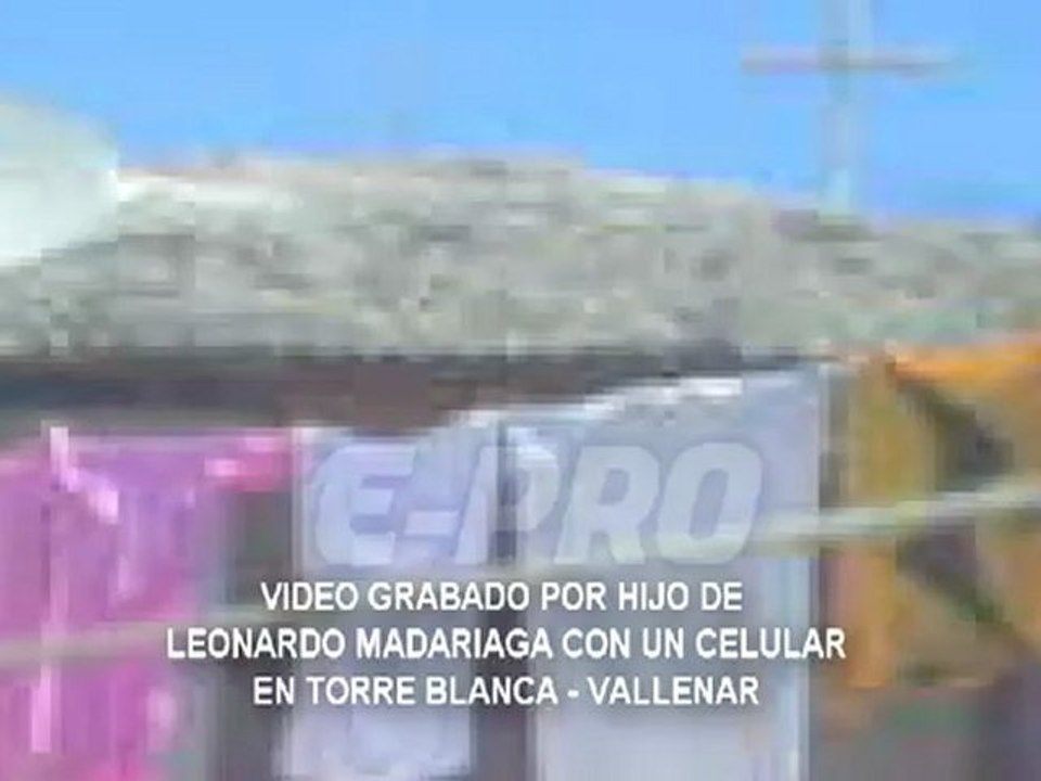 OVNI EN VALLENAR CAPTURADO EN VIDEO CON CELULAR -EN AVISTAMIENTOS   08-112012 (Atacama, Valle del Huasco)