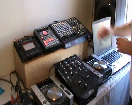 JEROME ZAMBINO - Live Edition 07 (Akai APC40)