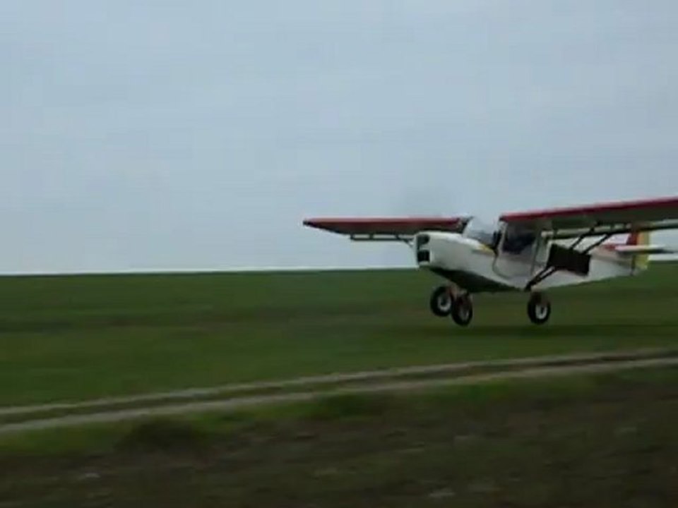 1er essais en vol Zenair 701 Ecoyota (1/6)