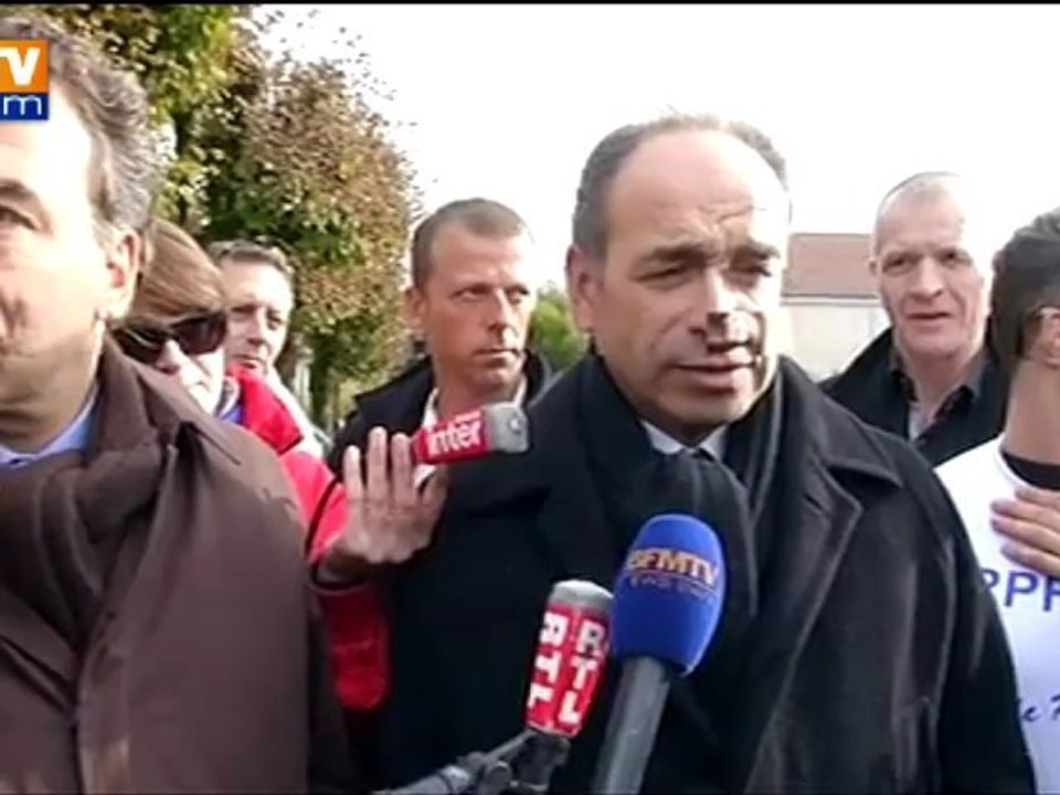 Copé à Colombey : "l'extrême droite, un parti qui appelle au meurtre du général de Gaulle depuis 1940"