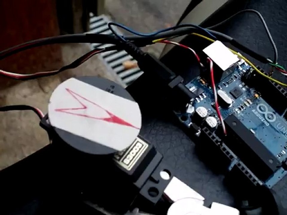 Servo asservi au régime moteur 125 TDR