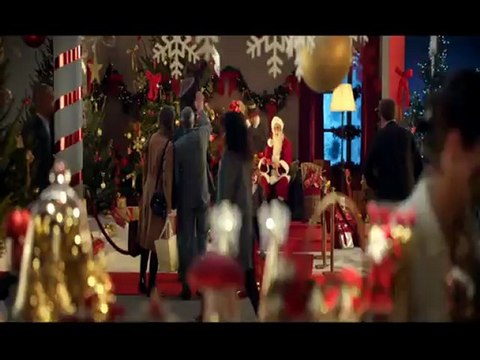 Pub Canal+ : Le Père-Noël et le nounours