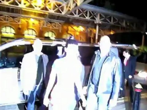 Skin-Tight Dresses: Celebrities Who Look Vacuum-Sealed