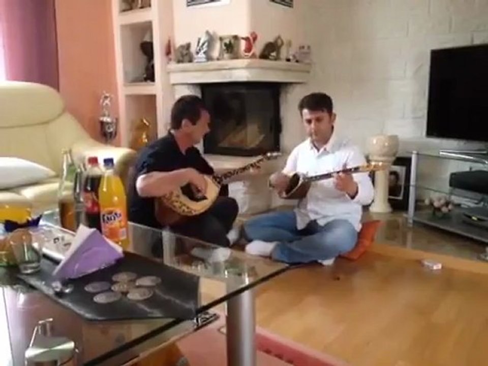 Avni dhe Salih Gashi - Shperngulja e Shqiptarve Per Turqi