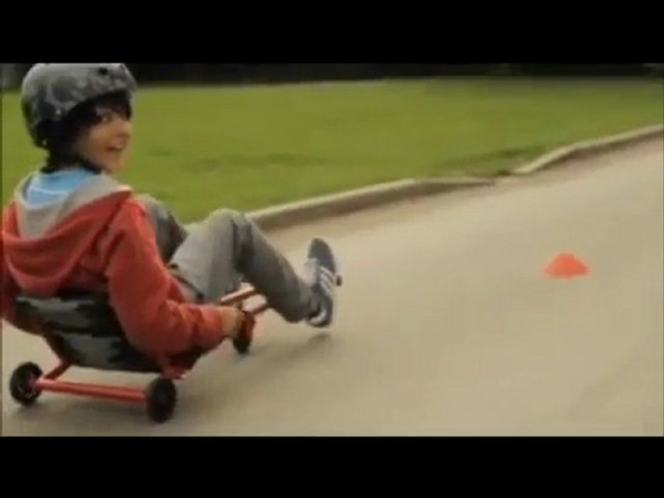 Ezyroller, Ponycycole, Totomobille, Zipfy et Drifter : jouets sportifs pour enfants et ados