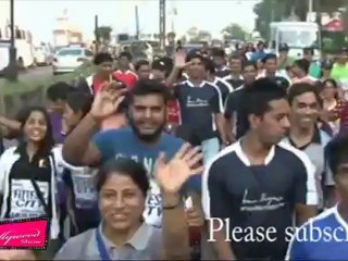 Bipasha Basu flaunts her hot curvy body