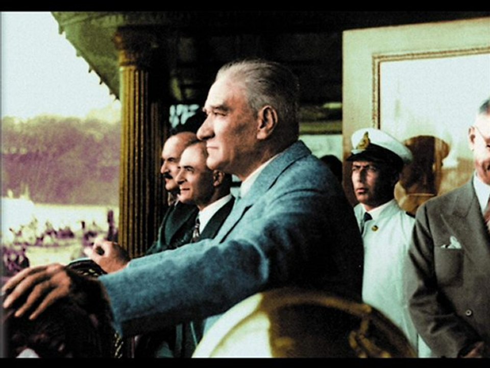 Sarı Saçlı Mavi Gözlüm www.VatanYolcusu.com