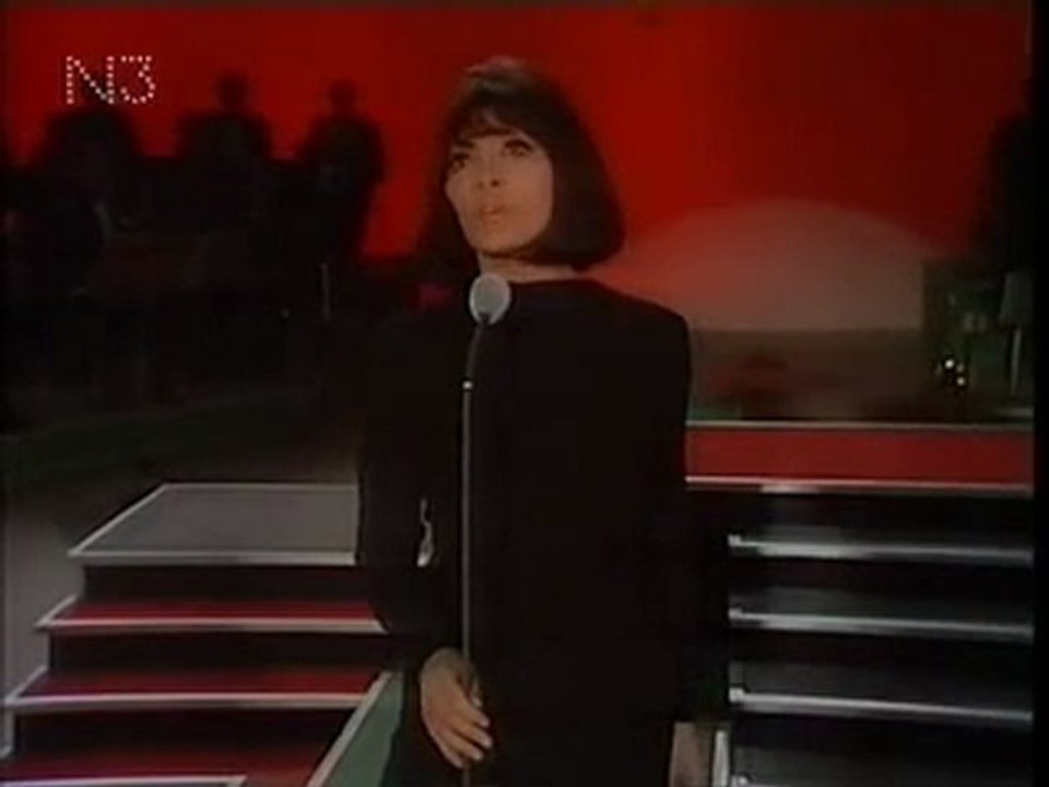 -- Juliette Gréco - (1967)-- "" Parlez moi d "amour ""