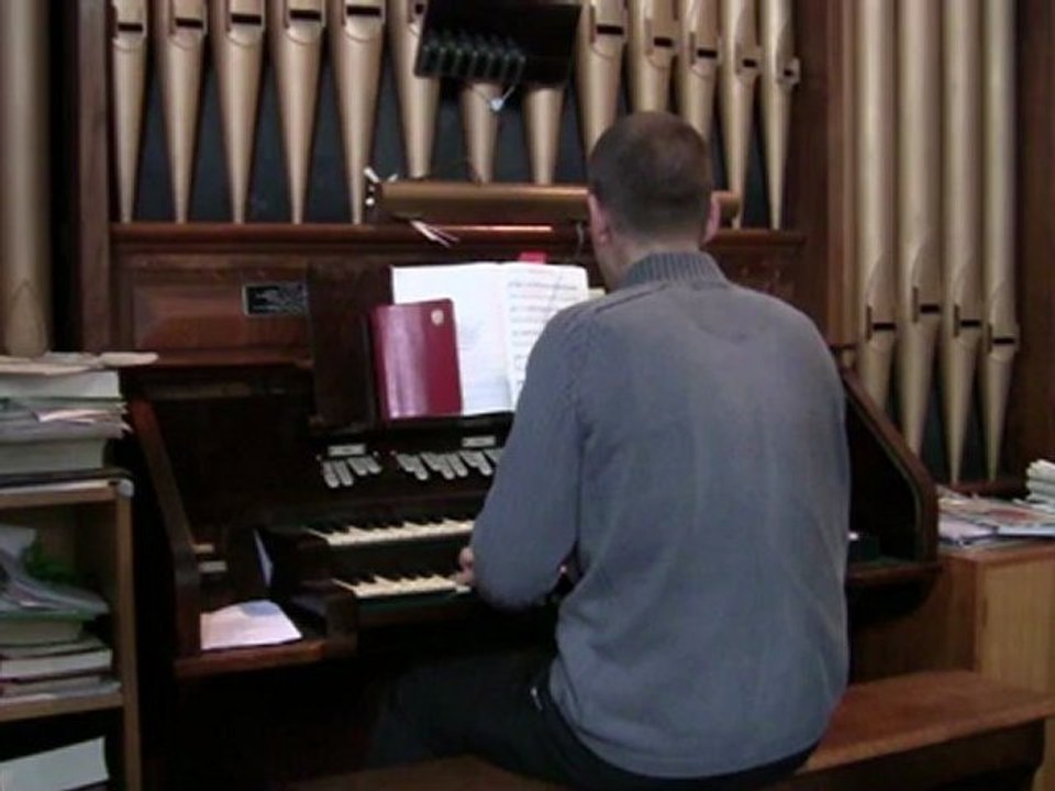 For im building a people of power - Chris Lawton at St John's Church, Dudley Wood