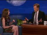 Anne Hathaway -  Lil' Wayne Style Paparazzi Rap