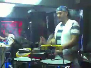 dj Mina perküsyon show Tuncay LİVE (NİĞDE BARİYER CAFE BAR)