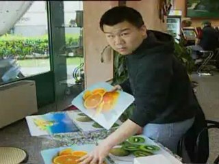 Crisi colpisce gli stranieri: meno arrivi, meno figli e nuove strategie di resistenza 🌍