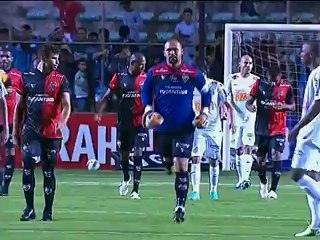 Santos joga mal e toma virada do rebaixado Atlético-GO