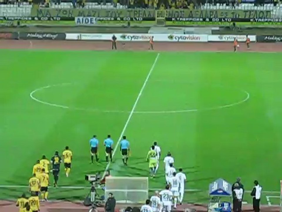 ΑΕΚ-ΑΕΛ Είσοδος ομάδων