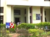 Mobiles to prisoners secretly in Cherlapally jail